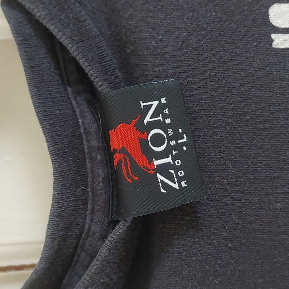 Vintage Johnny Cash "Man in Black" tee - Picture 2 of 6